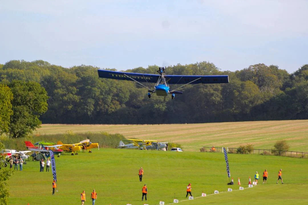 Thruster approaching the competition strip with distance markers visible